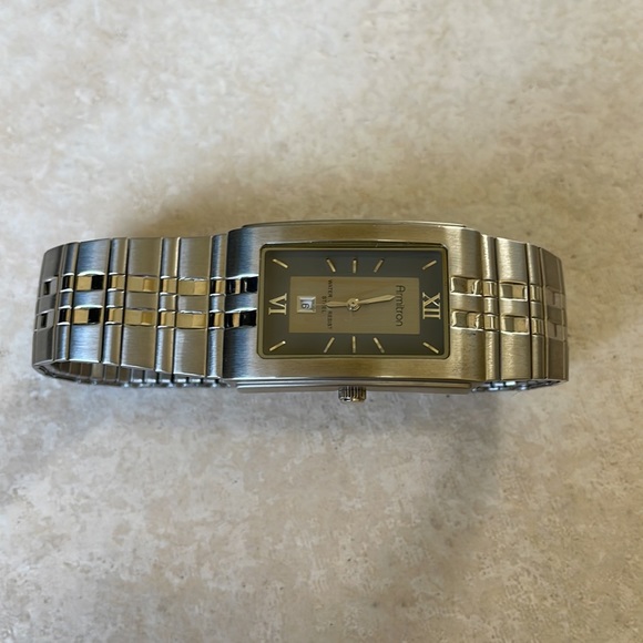 Armitron men battery water resistant 100ft stainless steel w/day - Picture 3 of 6